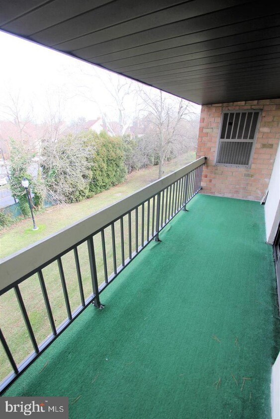 Foto principal - 56203 Delaire Landing Rd