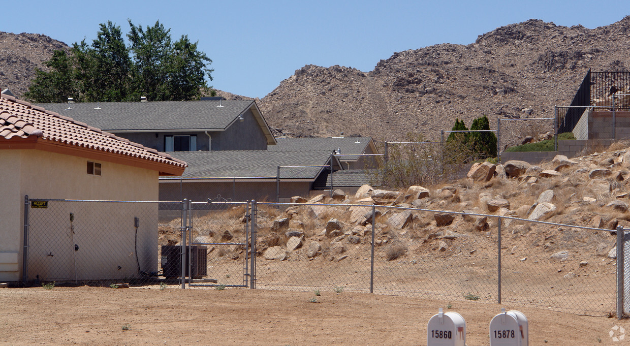 Building Photo - Mountain View Townhomes