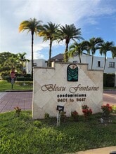 Building Photo - 9429 Fontainebleau Blvd