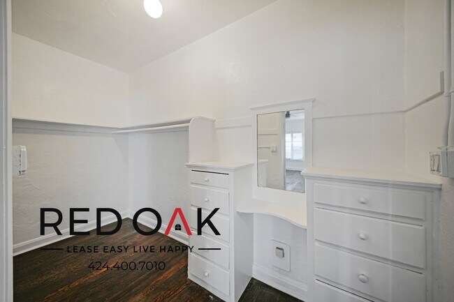 Foto del edificio - 854 S Oxford Ave