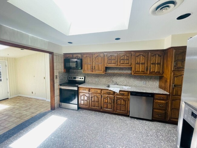 Foto del edificio - 146 Woolsey Ave