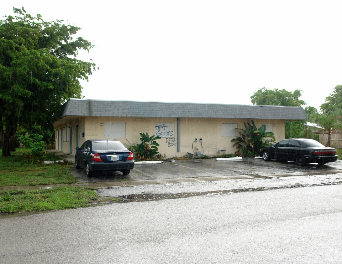 Primary Photo - 5825 NW 22nd Ct