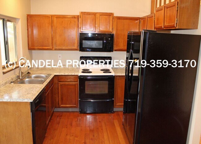 Building Photo - RENOVATED 3 BEDROOM IN WOODLAND HILLS