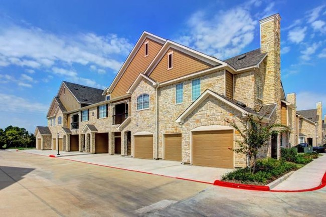 Building Photo - 2 bedroom in Houston TX 77450