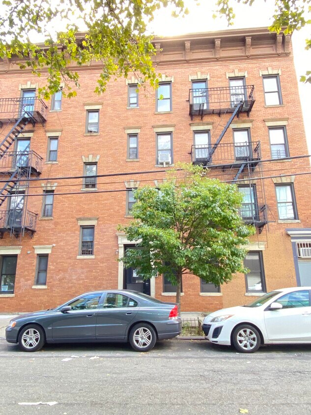 Primary Photo - 3905 27th St
