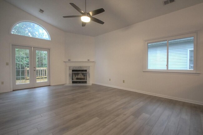 Building Photo - 3788 Old Tates Creek Rd
