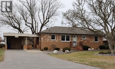 Building Photo - 3820 Karen St