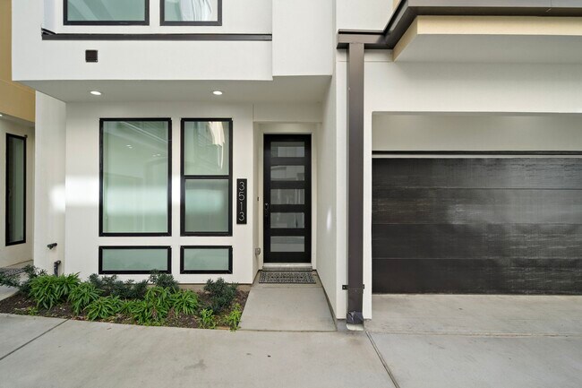 Foto del edificio - 3513 Hutchins St