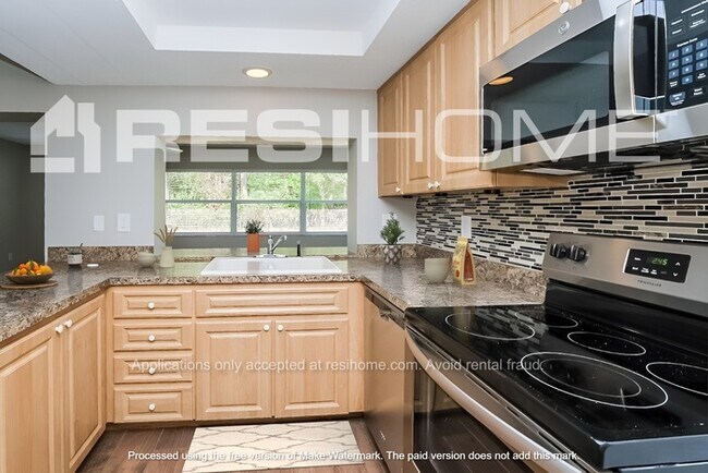 Foto del edificio - 13200 Sumpter Cir