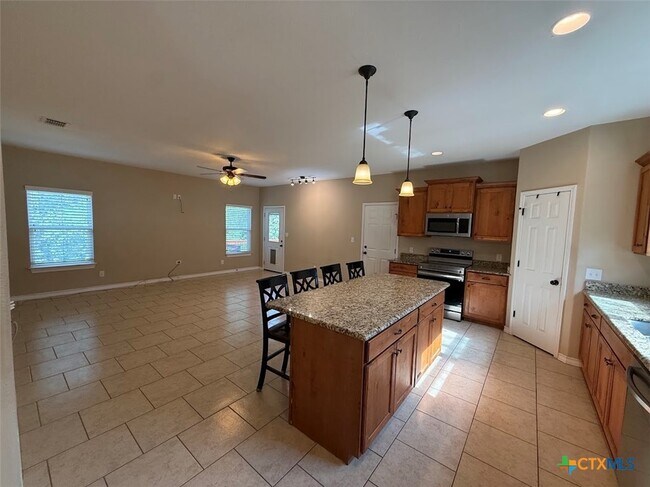 Building Photo - 1071 Rocky Ridge Loop