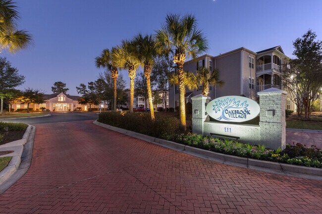 Foto del edificio - Oakbrook Village
