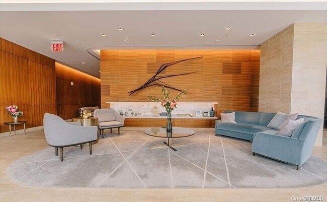 Foto del edificio - 13835-138-39 39th Ave