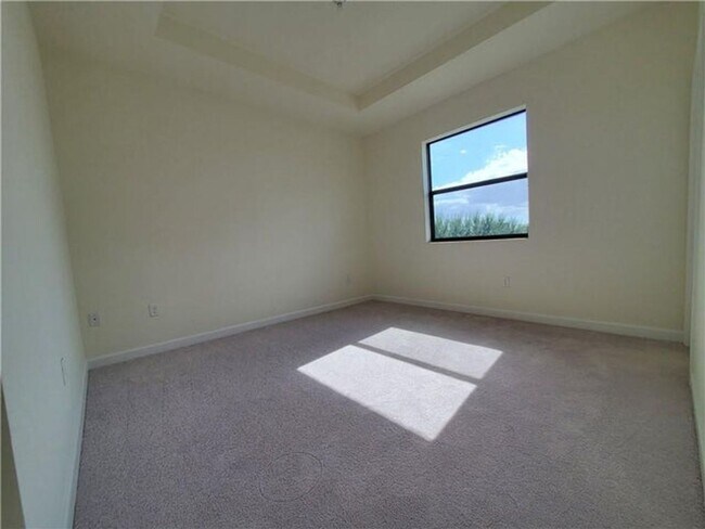 Foto del edificio - 3216 W 114th Terrace