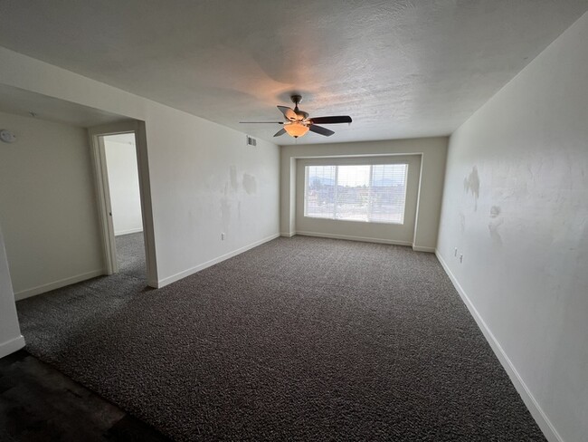 Building Photo - Beautiful Condo in American Fork