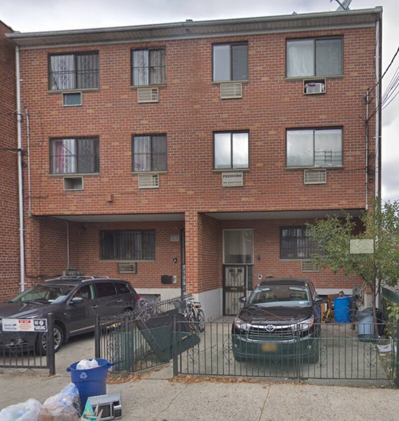 Primary Photo - 9325 50th Ave