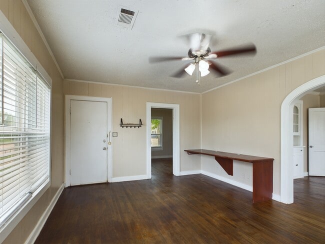 Photo - 3812 Old College Rd House