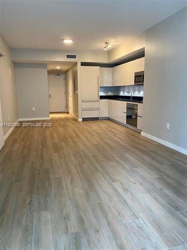 Photo - 1010 Brickell Ave Apartment