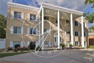 Building Photo - 4040 W Bancroft St