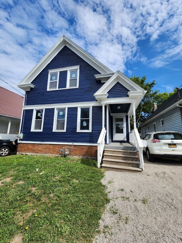 Primary Photo - Four Bedroom, Two Full Bath Single Family ...
