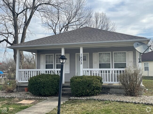 Building Photo - 1835 Carpenter Cir