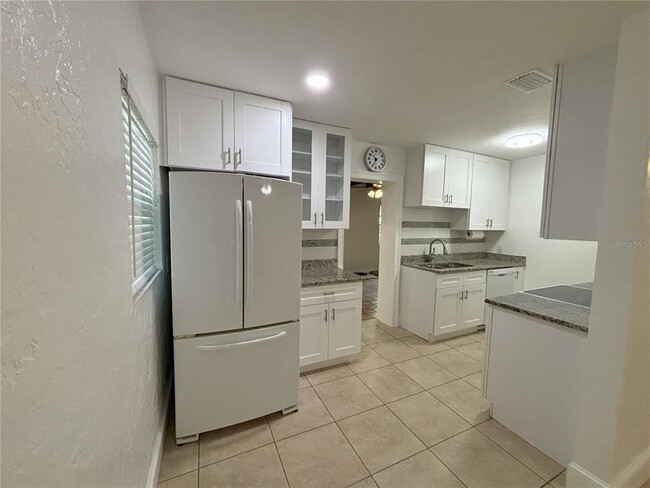 Foto del edificio - 4727 W Wallcraft Ave