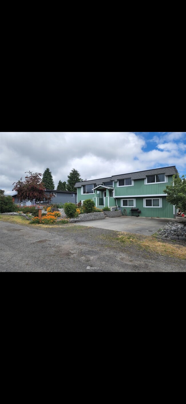 446 W Hemlock St, Sequim, WA 98382 House Rental in Sequim, WA