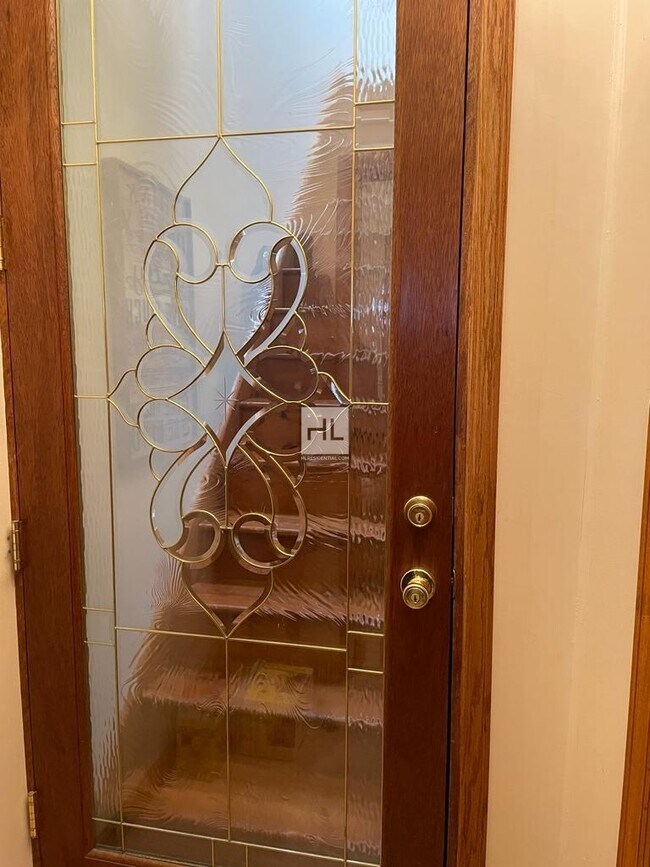 Building Photo - 2 bedroom on 86th DRIVE in Woodhaven Queens