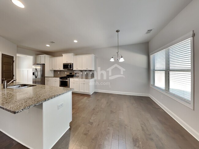 Foto del edificio - 1250 Victoria Walk Ln