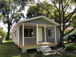 Building Photo - 2327 Marjorie Rd