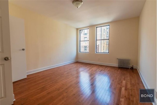 Foto del edificio - 910 Riverside Dr