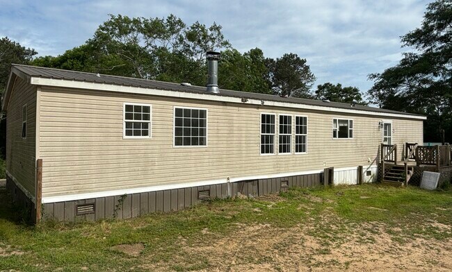Building Photo - 180 Raintree Dr