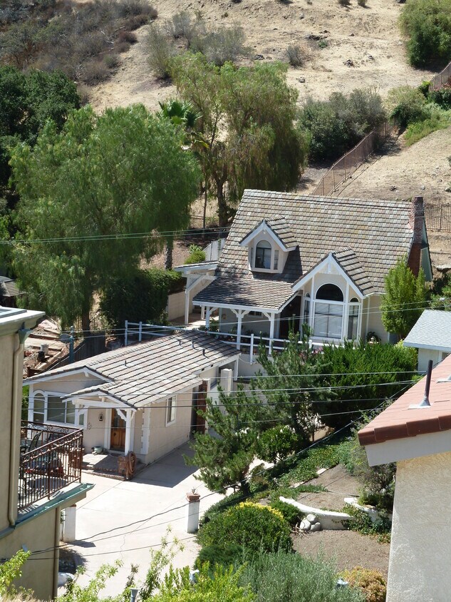 28326 Laura La Plante Dr, Agoura Hills, CA 91301 House for Rent in