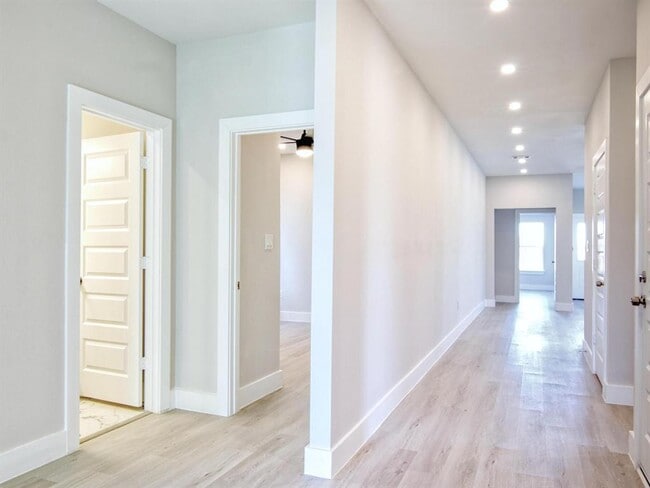 Building Photo - 6581 Rd 5503