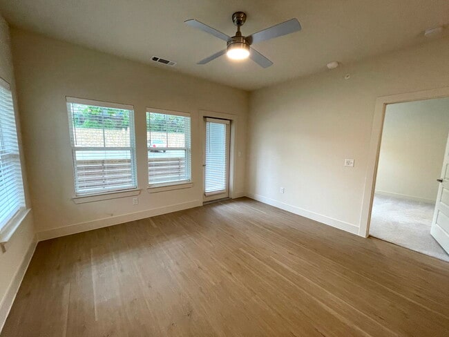 Foto del edificio - 1350 W Taylor St