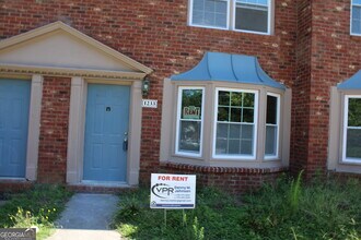 Building Photo - 1233 Sweet Pine Dr