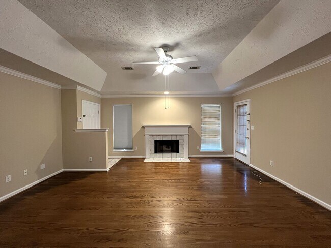 Foto del edificio - 1706 Meadow Oak Ct