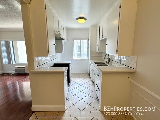 Foto del edificio - Updated 1Bedroom 1Bathroom In Prime West H...