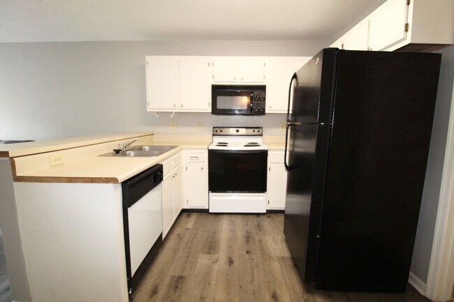 Foto del edificio - 1462 Devon Ln