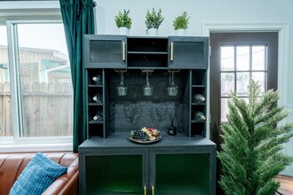 Building Photo - 2732 Fair Oaks Ave