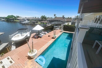 Building Photo - 2230 Sykes Creek Dr