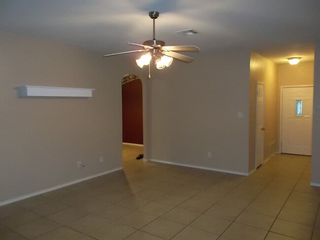 Building Photo - CHARMING 4 BEDROOM, BELTON ISD