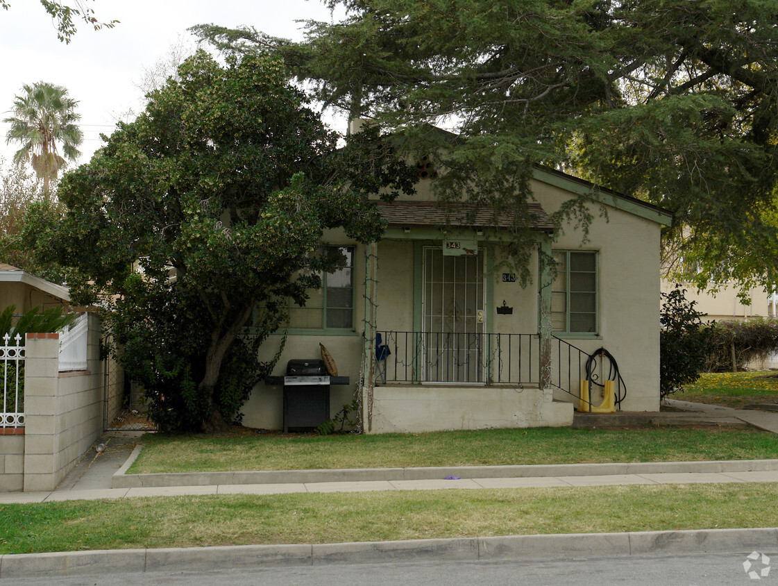 Building Photo - 343 N 2nd St