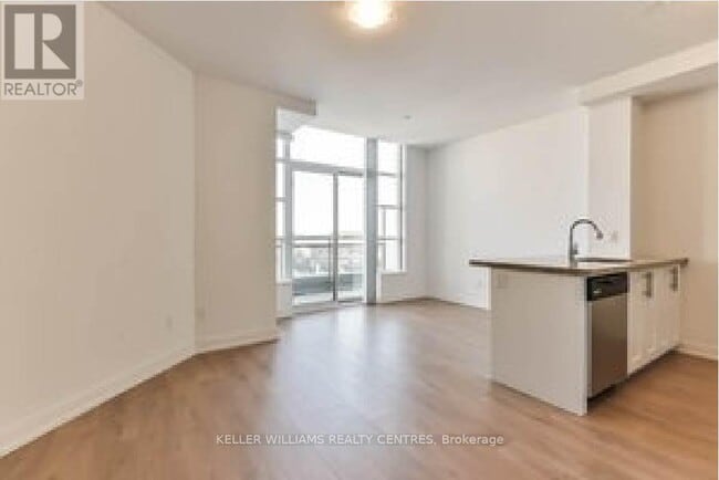 Building Photo - 540-540 Bur Oak Ave