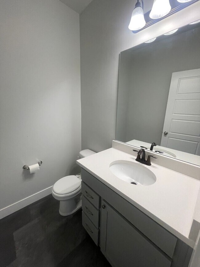 Building Photo - Amazing townhome for rent in Lehi!