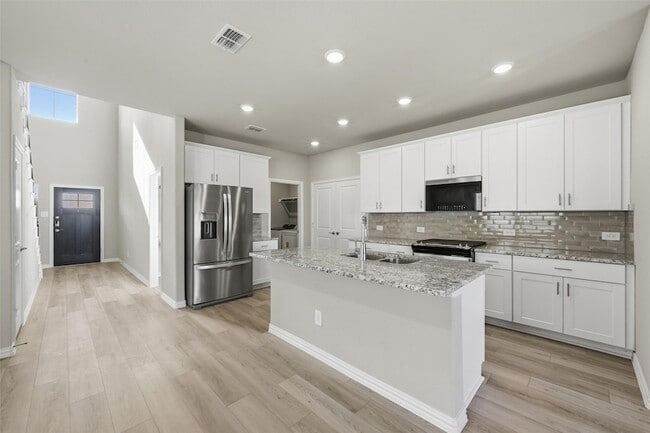 Building Photo - 602 Travine Dr