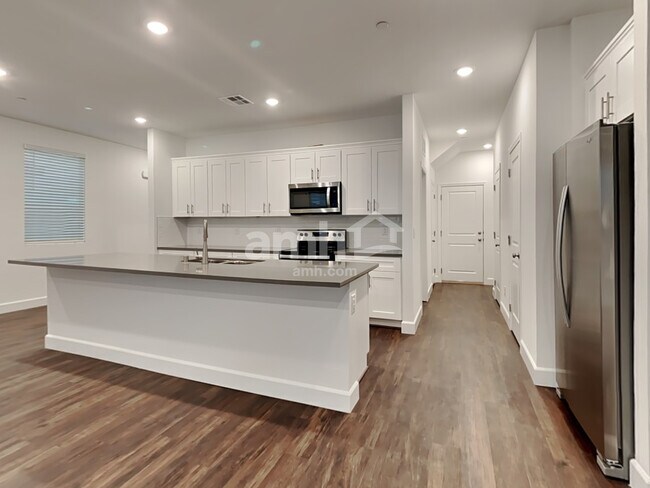 Foto del edificio - 132 Charmante Tulip Ln