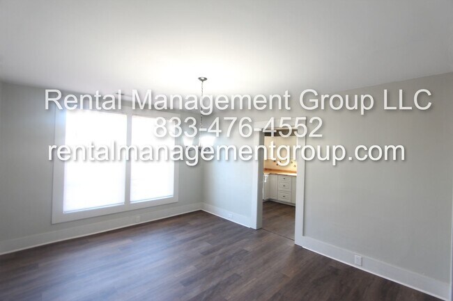 Building Photo - 3 Bedroom, 2 Bath! New on the Market and N...