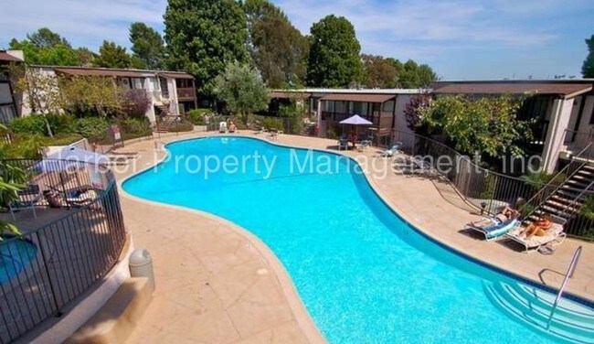 Building Photo - 344 S Miraleste Dr