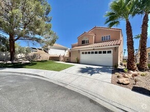 Building Photo - 2836 N Lakecrest Dr