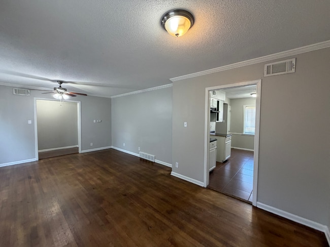 Building Photo - Charming 3BR/1.5BA Bartlett Area Home | Brick Fireplace, Tile Kitchen & Fenced Yard